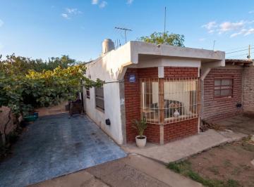 Casa · 72m² · 1 Ambiente · 1 Cochera · En Venta | Casa de 2 Dorm. | Zona Centro | Centenario