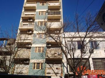 Departamento de 2 ambientes, Mataderos · Departamento de 2 Ambientes Al Frente con Balcón.