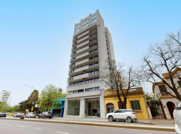 Departamento · 237m² · 6 Ambientes · 2 Cocheras · Piso de Categoria en Venta en La Plata