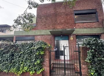 Casa · 154m² · 3 Ambientes · 1 Cochera · Casa en Alquiler en Barrio Inglés - Hurlingham
