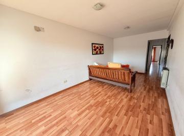 Departamento · 75m² · 3 Ambientes · Departamento en Venta Dos Dorm. con Cochera Echesortu