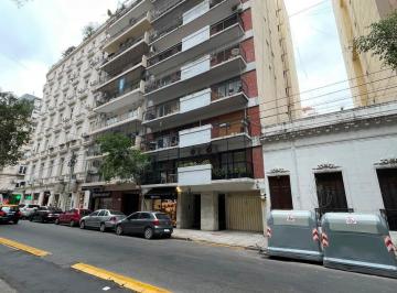 Frente · Departamento en Alquiler de 4 Ambientes en Recoleta. Caba