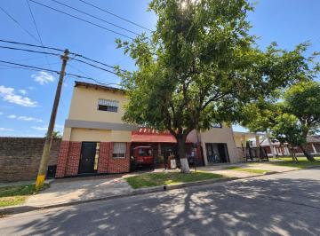 Casa · 198m² · 6 Ambientes · 2 Cocheras · Casa en San Antonio de Padua