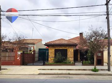 Casa · 229m² · 7 Ambientes · 4 Cocheras · Venta Casa de 7 Amb con Cocheras en Villa Adelina