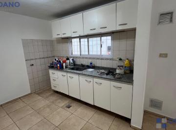 Casa · 165m² · 5 Ambientes · 2 Cocheras · Casa en Alquiler 4dor.