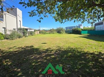 Terreno · 600m² · Terreno en Venta en Valle Escondido con Seguridad en Zona Norte