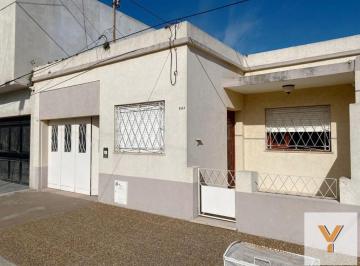 Casa · 160m² · 3 Ambientes · Casa en Venta - 2 Dorm. 1 Baño - Pergamino