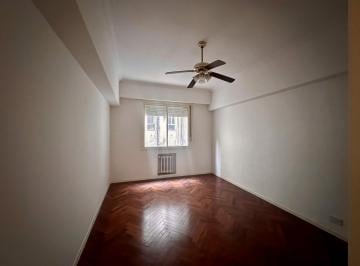 Departamento · 54m² · 2 Ambientes · Muy Amplio 2 Amb en Edficio Antiguo de Categoría. Reciclado. Cerca de Todo.