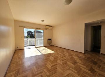 Departamento · 60m² · 3 Ambientes · 1 Cochera · Impecable Dpto 3 Ambientes C/ Balcón - Cochera - Super Luminoso!