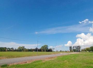 Terreno · 303m² · Venta Lote Barrio Semicerrado Parque Bonito
