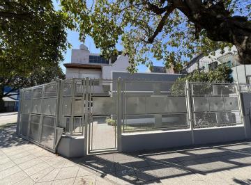 Casa · 90m² · 3 Ambientes · 2 Cocheras · Casa en Jose Leon Suarez