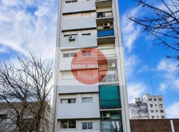 Departamento · 50m² · 3 Ambientes · Hermoso Depto 3 Amb con Balcon Al Fte. - Zona Centrica - Apto Profesional