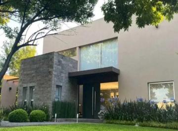 Casa · 300m² · 4 Ambientes · 1 Cochera · Casa en Alquiler en Los Pilares, Pilar, G. B. a. Zona Norte