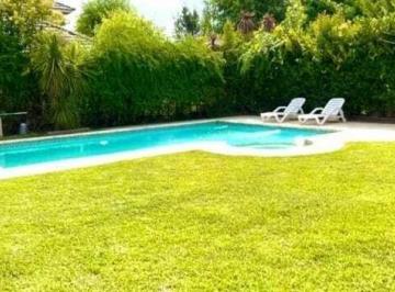 Casa · 300m² · 4 Ambientes · 1 Cochera · Casa en Alquiler en Los Pilares, Pilar, G. B. a. Zona Norte