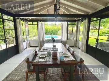 Casa · 210m² · 6 Ambientes · Casa en Los Senderos I
