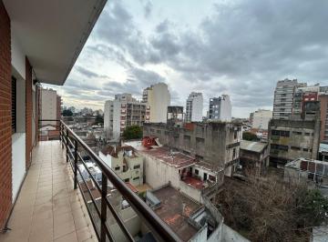 Departamento de 3 ambientes, Villa Pueyrredón · Semipiso 3 Ambientes con Cochera