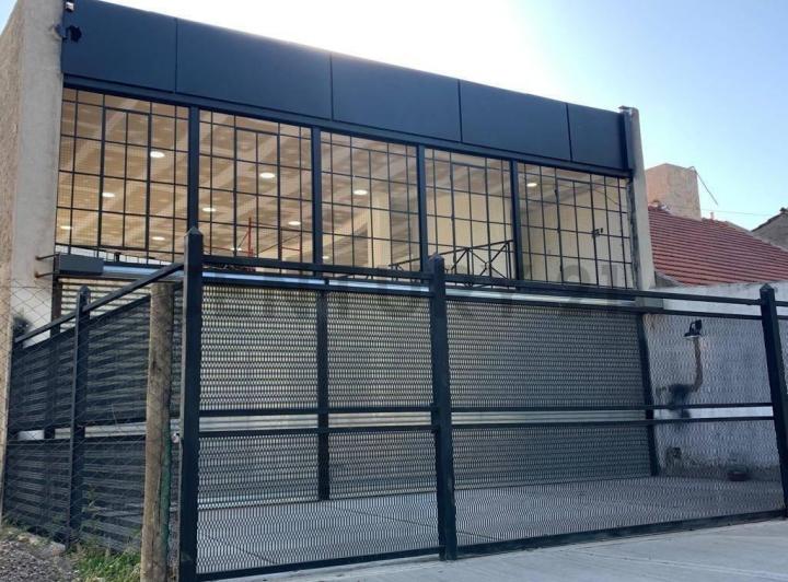 Local comercial · 100m² · 1 Ambiente · 2 Cocheras