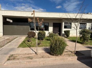 Casa de 4 ambientes, Mayor Drummond · Venta de Casa. Barrio Milcay. Drummond. Luján.