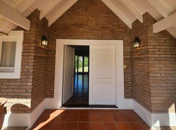 Foto · Casa en Alquiler de 3 Dorm. con Pileta en Los Soles Valle Escondido
