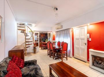 Casa · 130m² · 4 Ambientes · 1 Cochera · Venta Casa 4 Ambientes Wilde Cochera