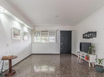 Casa · 150m² · 3 Ambientes · 1 Cochera · Venta Casa 3 Ambientes Bernal Oeste