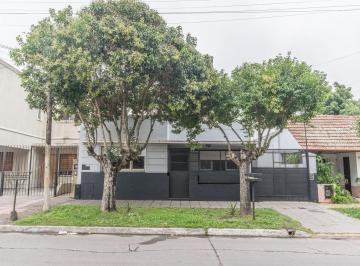 Casa · 150m² · 3 Ambientes · 1 Cochera · Venta Casa 3 Ambientes Bernal Oeste