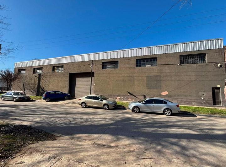 Depósito · 131500m²