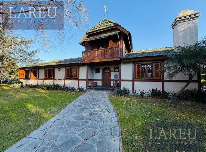 Casa · 304m² · 5 Ambientes