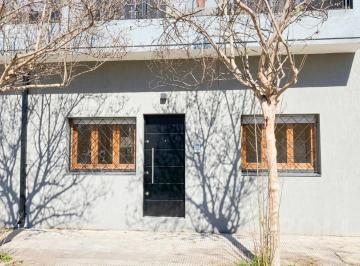 Casa · 63m² · 3 Ambientes · 1 Cochera · Venta Casa Tipo PH en Carapachay