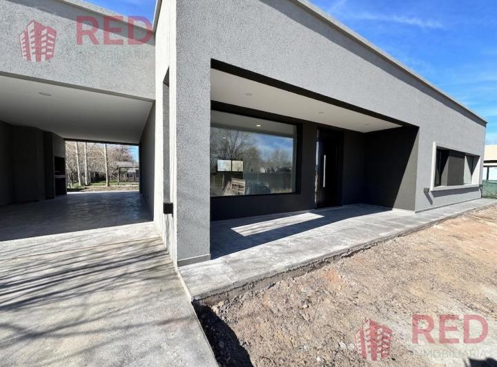Casa · 150m² · 4 Ambientes · 1 Cochera