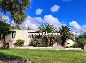 Casa · 460m² · 13 Ambientes · 12 Cocheras · Hostería en Venta en Mina Clavero a 100 m del Río | Traslasierra | 8 Hab C/baño | Ideal Inversión