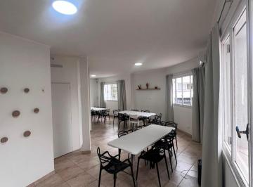Fondo de comercio de 3 ambientes, Villa Urquiza · Fondo de Comercio en PH a La Calle – Villa Urquiza