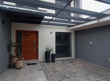 Departamento · 90m² · 4 Ambientes · 1 Cochera · Duplex de Categoria Dorrego