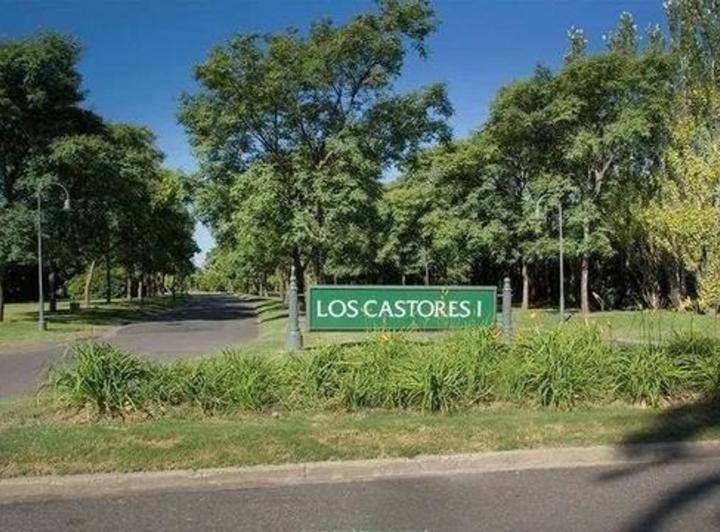 Casa · 400m² · 6 Ambientes