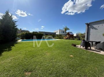 Casa · 147m² · 4 Ambientes · 1 Cochera · Casa en Venta en El Cantón Norte, El Cantón, Escobar