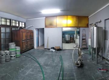 Departamento · 161m² · 3 Ambientes · Inmueble en Block Sobre Esquina con Dos Locales Comerciales y Vivienda - Las Avs