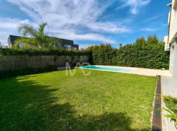Casa · 120m² · 4 Ambientes · 2 Cocheras · Casa en Venta en Casas de Santa Maria, Villanueva, Tigre