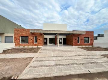 Casa de 4 ambientes, Córdoba · Dúplex en Venta en San Ignacio Village