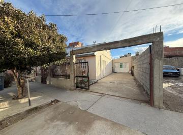 Casa de 3 ambientes, Comodoro Rivadavia · Vendo Propiedad en Barrio Las Orquídeas
