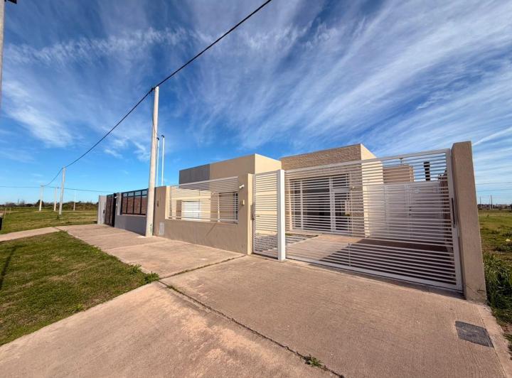 Casa · 90m² · 3 Ambientes · 1 Cochera