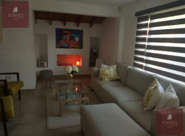 Casa · 170m² · 6 Ambientes · 1 Cochera · Casa en Juana Koslay