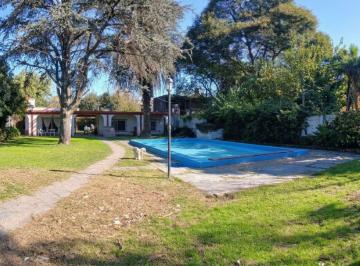 Quinta vacacional · 72m² · 2 Dormitorios · 2 Cocheras · Casa Quinta a 10 Mninutos del Centro de Canning