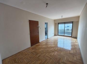 Departamento de 2 ambientes, Avellaneda · Exclusivo Departamento de 2 Ambientes con Balcón y Patio en Avellaneda