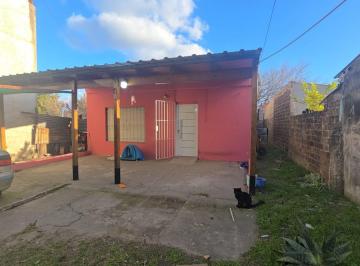 Casa · 60m² · 3 Ambientes · 4 Cocheras · Casa en Virrey del Pino