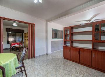 Casa · 122m² · 4 Ambientes · 1 Cochera · Venta Casa 4 Amb. Bertazategui Patio - Parrilla