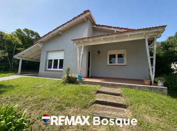 Casa · 64m² · 2 Ambientes · 1 Cochera · Venta Casa Mar de Ostende 4 Cuadras del Mar