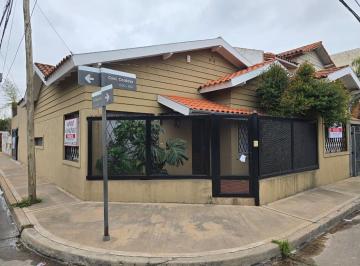 Casa · 200m² · 4 Ambientes · 2 Cocheras · Chalet Modernizado en Venta en Villa Sarmiento