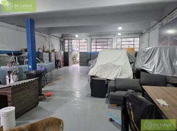 Bodega-Galpón · 210m² · 2 Ambientes · 1 Cochera · Alquiler - Galpón con Oficina, Cocina Comedor y Jardín en Beccar, 256 m² Cubiertos, con Cocheras!