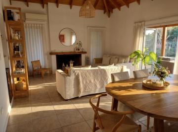 Casa de 6 ambientes, Tigre · Chalet Piscina Quincho Tres Dorm. Suite
