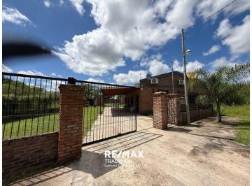 Casa · 140m² · 3 Ambientes · 2 Cocheras · Casa con Piscina y Galpón – Ruta 16, Puerto Tirol